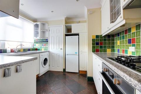 3 bedroom maisonette for sale, College Road, Cheshunt