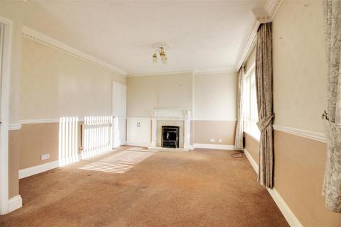 3 bedroom maisonette for sale, College Road, Cheshunt