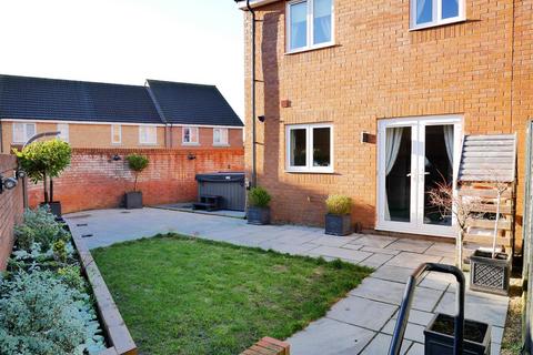 3 bedroom semi-detached house for sale, Dakota Drive, Calne