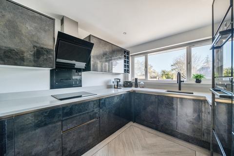 17 Loader Close, Kings Worthy, Winchester, SO23 7TF