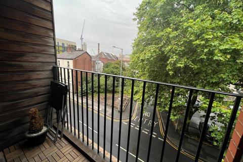 2 bedroom house to rent, Wellington Street, Stockport SK1