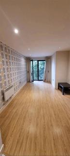 2 bedroom house to rent, Wellington Street, Stockport SK1