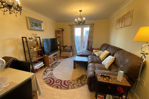 2 bedroom flat to rent, Shillingford Close, Mill Hill