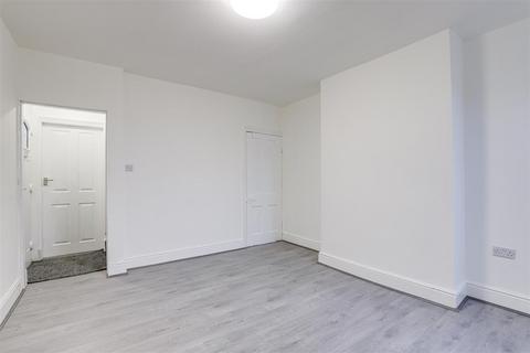 3 bedroom end of terrace house for sale, Meadow Lane, Nottingham NG2