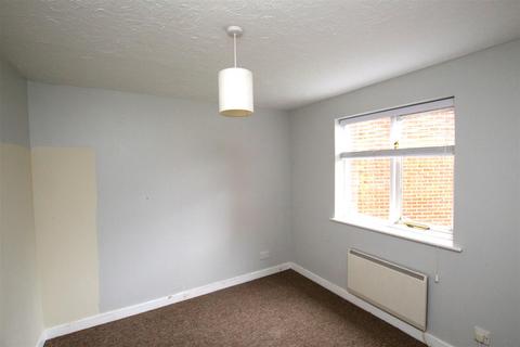 1 bedroom apartment to rent, Melford Place, Ongar Road