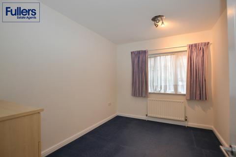 2 bedroom ground floor flat for sale, Springbank, London N21