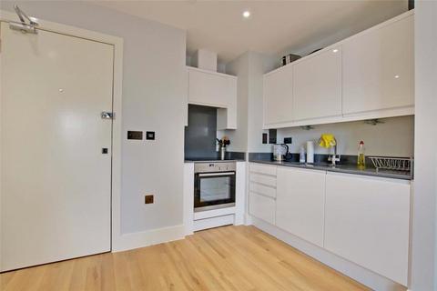 1 bedroom apartment to rent, Lavender Park Road, West Byfleet KT14