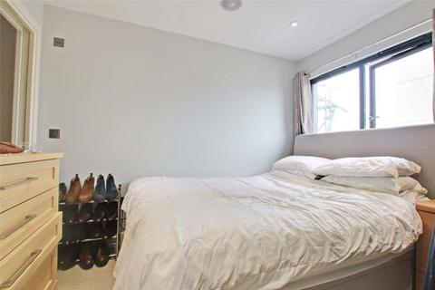 1 bedroom apartment to rent, Lavender Park Road, West Byfleet KT14