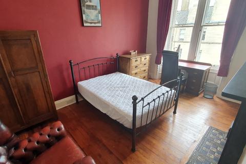 4 bedroom flat to rent, Bruntsfield Gardens, Bruntsfield, Edinburgh, EH10