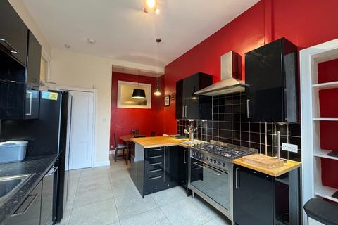 4 bedroom flat to rent, Bruntsfield Gardens, Bruntsfield, Edinburgh, EH10