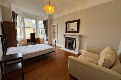 4 bedroom flat to rent, Bruntsfield Gardens, Bruntsfield, Edinburgh, EH10