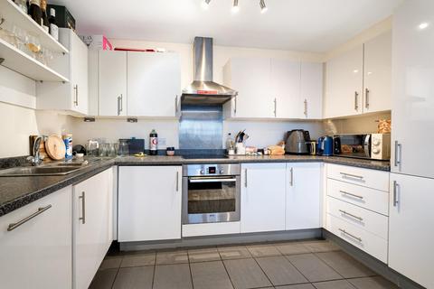 2 bedroom flat for sale, Albemarle Road, Beckenham