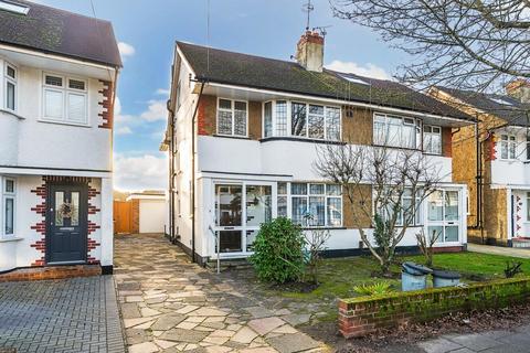 4 bedroom semi-detached house for sale, Chatham Avenue, Hayes