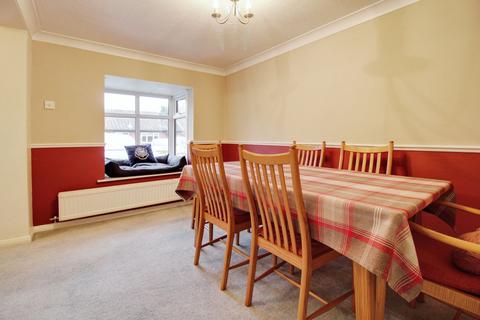 2 The Hedges, Wanborough, Swindon, SN4 0BJ