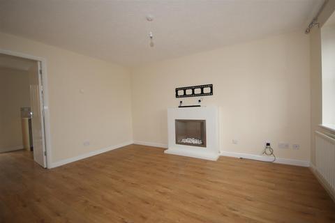 2 bedroom terraced house to rent, Norman Drive, Cullompton