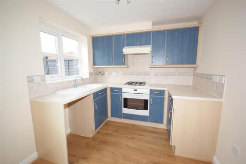 2 bedroom terraced house to rent, Norman Drive, Cullompton