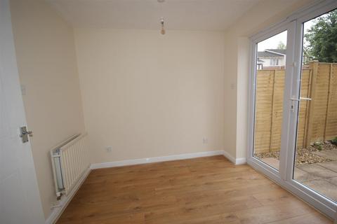 2 bedroom terraced house to rent, Norman Drive, Cullompton