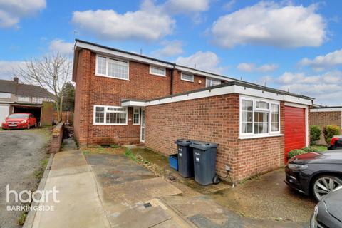 4 bedroom end of terrace house for sale, Copper Beech Close, Clayhall