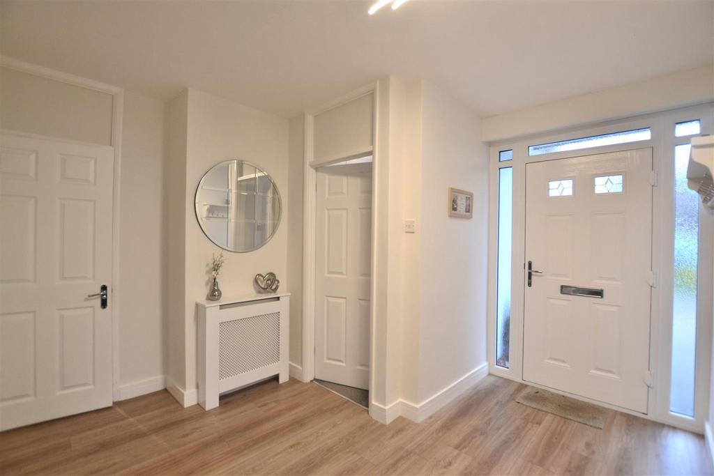 Entrance Hallway.JPG