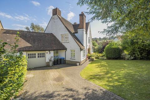 15 The Netherlands, Coulsdon, CR5 1NG
