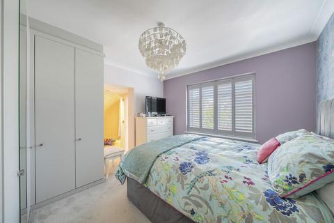 15 The Netherlands, Coulsdon, CR5 1NG