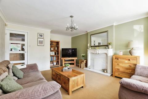 4 bedroom detached house for sale, Meadow Vale, Wakefield WF1