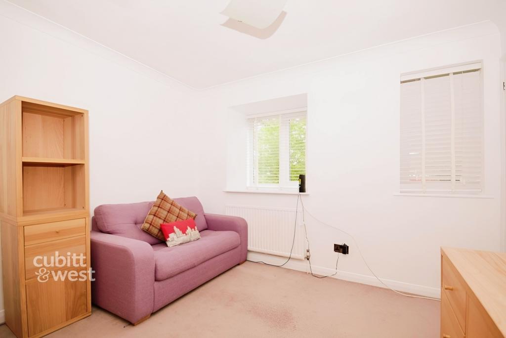 0ebdcbd1-Bed 202