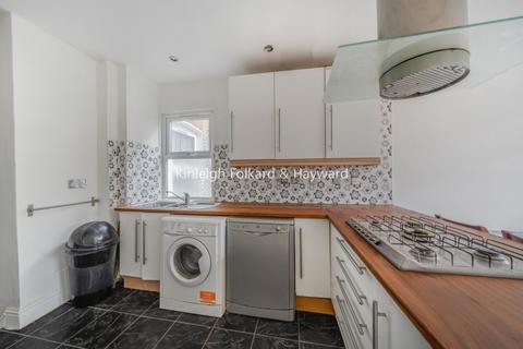 4 bedroom house to rent, Kellino Street London SW17