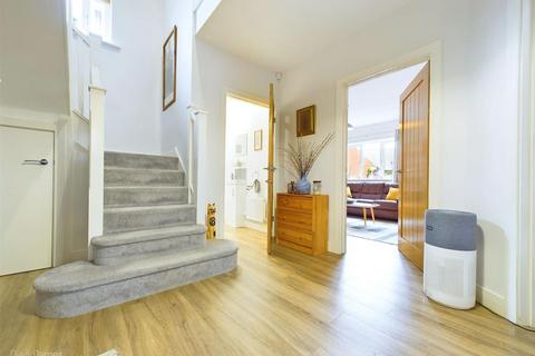 61 Beeston Close, Bestwood Village, Nottingham, NG6 8XG