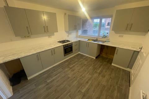 3 bedroom terraced house to rent, Templemore Drive, Great Barr, Birmingham, B43