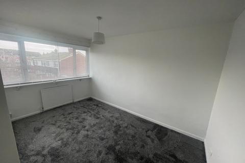 3 bedroom terraced house to rent, Templemore Drive, Great Barr, Birmingham, B43