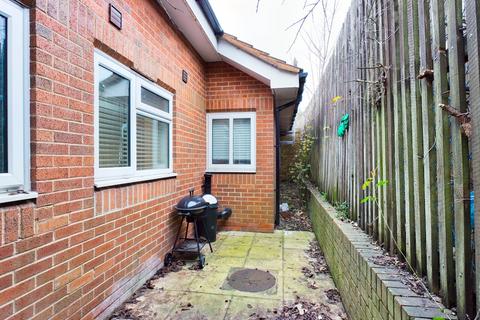 1 bedroom bungalow to rent, Sevenoaks Road, Portsmouth PO6