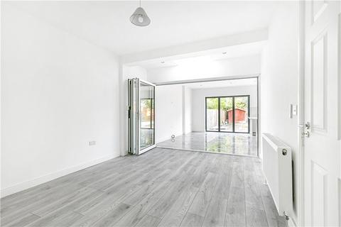 4 bedroom semi-detached house to rent, Viewfield Road, London, SW18