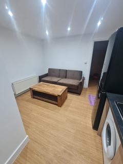 1 bedroom flat to rent, Including All Bills -1 Bedroom Flat Lansdowne Road, Ilford, Essex, IG3