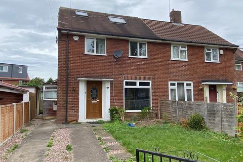 3 bedroom semi-detached house to rent, Leeds LS17