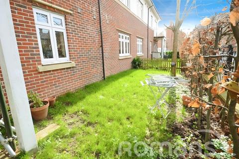 2 bedroom apartment for sale, Gabriels Square, Lower Earley, Reading