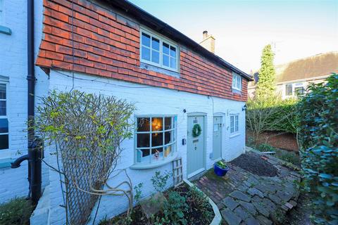 1 bedroom cottage for sale, Sir Georges Place, Steyning