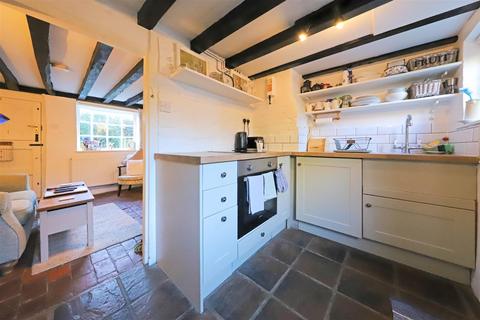 1 bedroom cottage for sale, Sir Georges Place, Steyning