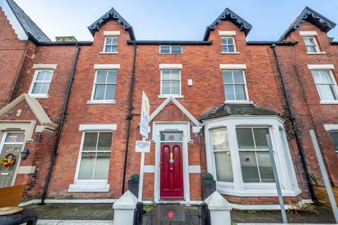 5 bedroom terraced house for sale, Church Road, Lytham, FY8