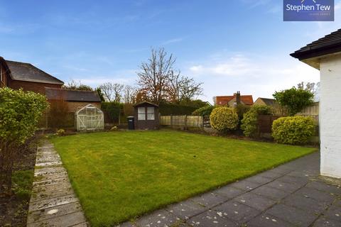 2 bedroom detached bungalow for sale, Skippool Avenue, Poulton-Le-Fylde, FY6