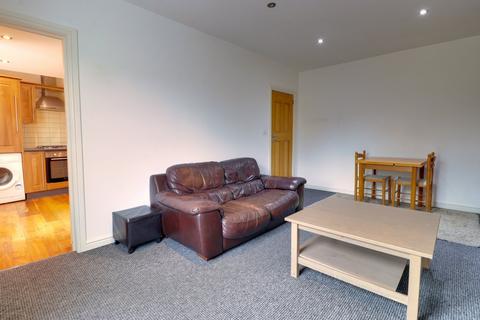 2 bedroom flat to rent, Town Street, Horsforth, Leeds, West Yorkshire, LS18