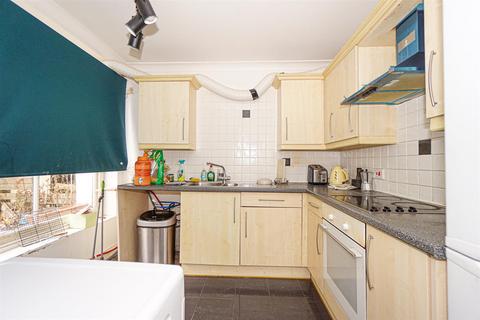 2 bedroom flat for sale, Warrior Square, St. Leonards-On-Sea