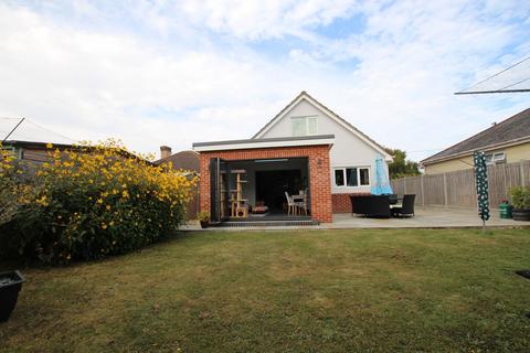 4 bedroom chalet for sale, Clacton Road, Weeley Heath, Clacton-on-Sea