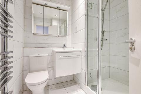 329 Boardwalk Place, London, E14 5SH
