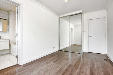 329 Boardwalk Place, London, E14 5SH