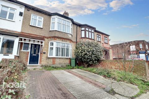 3 bedroom terraced house for sale, Park Lane, RM11 1BH