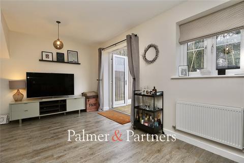 8 Popular Road, Great Blakenham, Ipswich, IP6 0GN