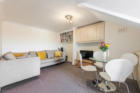 2 bedroom flat for sale, Elms Crescent, London SW4