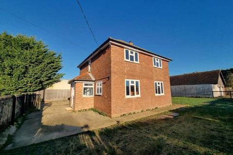 2 bedroom detached house to rent, Wenham Road, Copdock, IP8