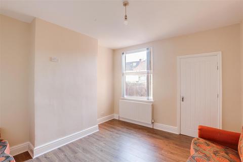 2 bedroom terraced house for sale, Laurie Avenue, Nottingham NG7